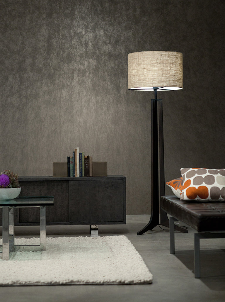 WINTHROP SLEEK TAPERED LAMP