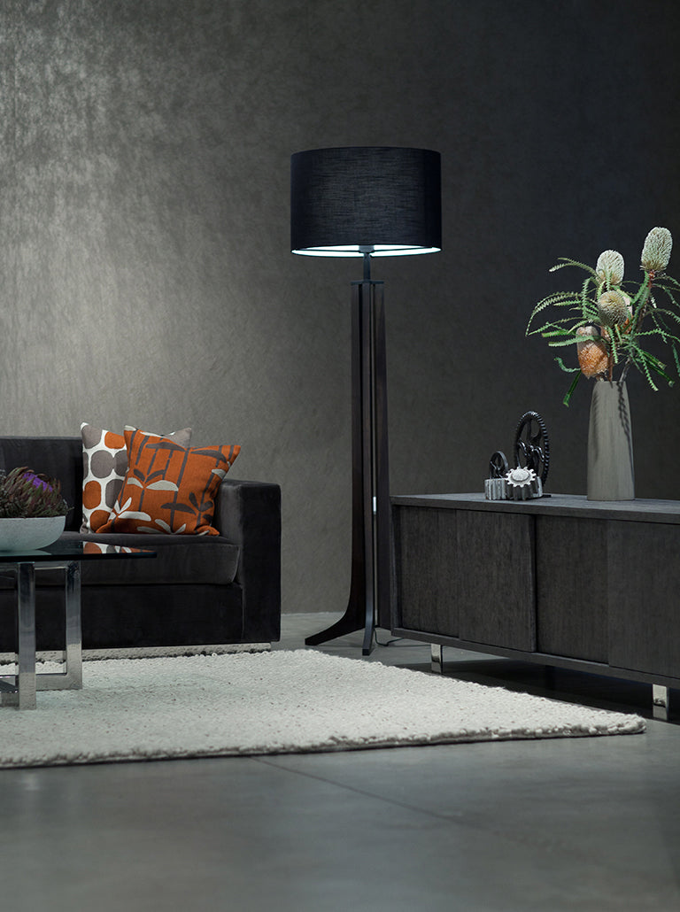WINTHROP SLEEK TAPERED LAMP