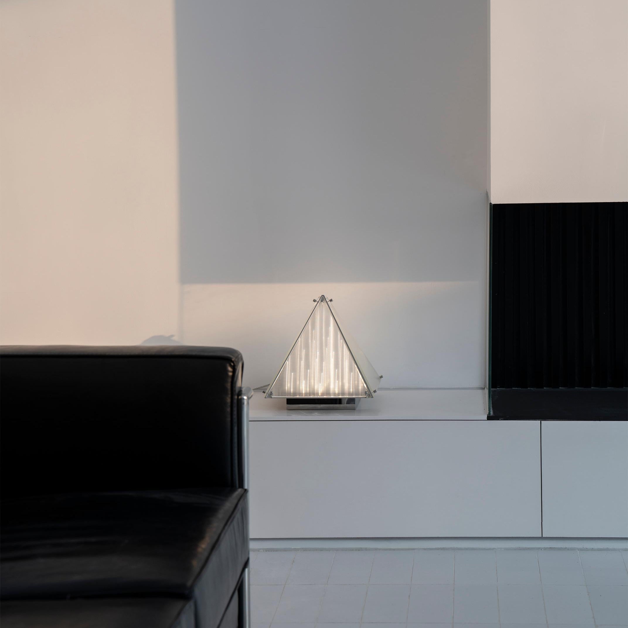 BRACKENWOOD GEOMETRIC ILLUMINATION LAMP
