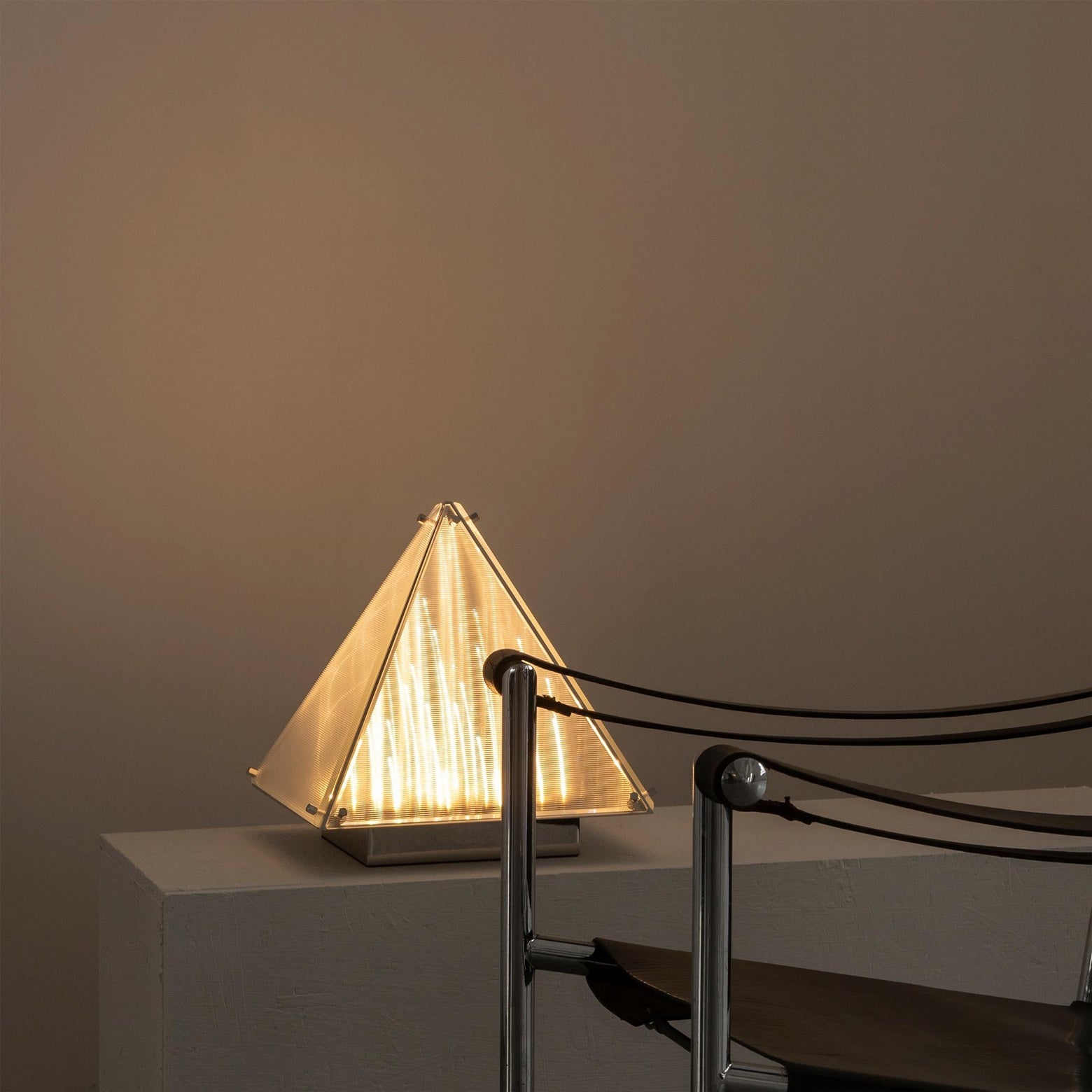 BRACKENWOOD GEOMETRIC ILLUMINATION LAMP