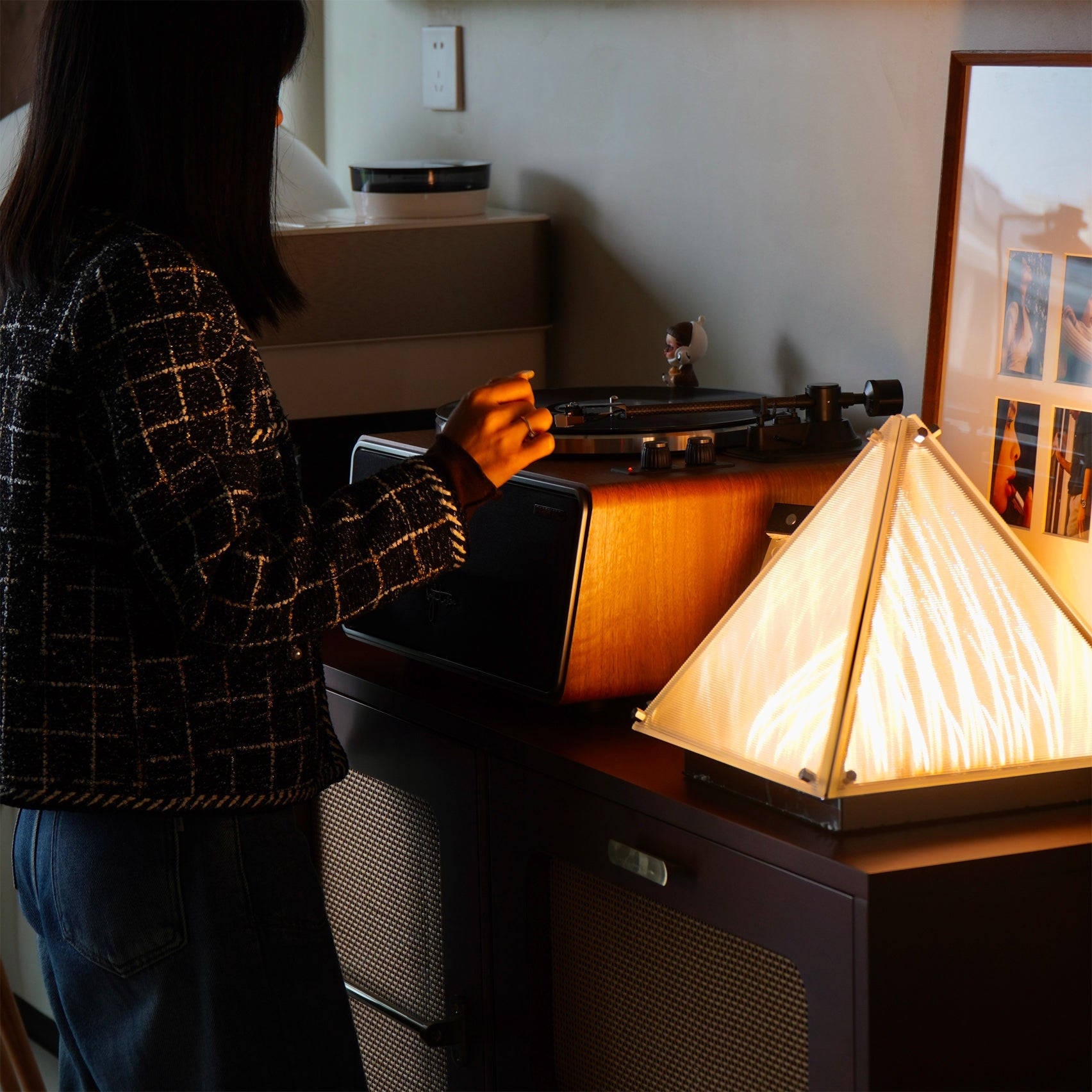 BRACKENWOOD GEOMETRIC ILLUMINATION LAMP