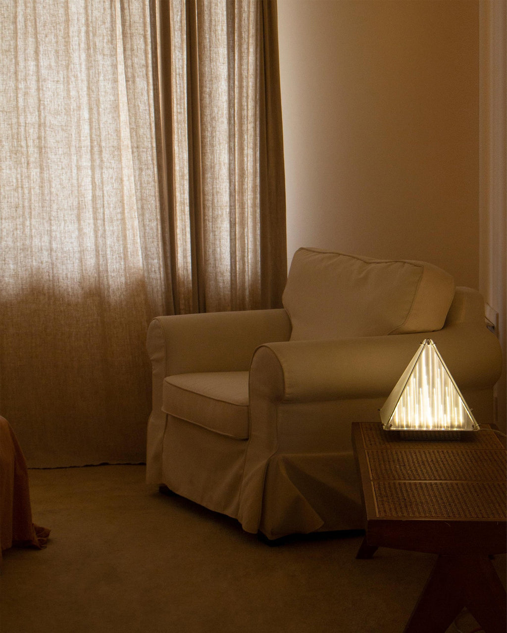 BRACKENWOOD GEOMETRIC ILLUMINATION LAMP