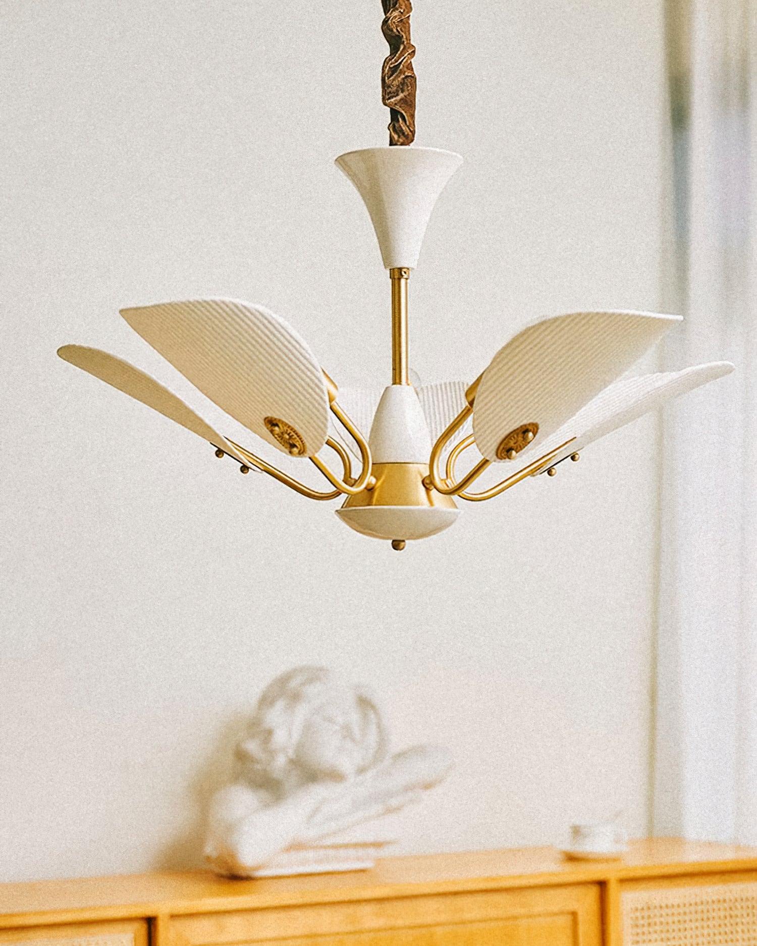 WINCHESTER PORCELAIN LUMINARY