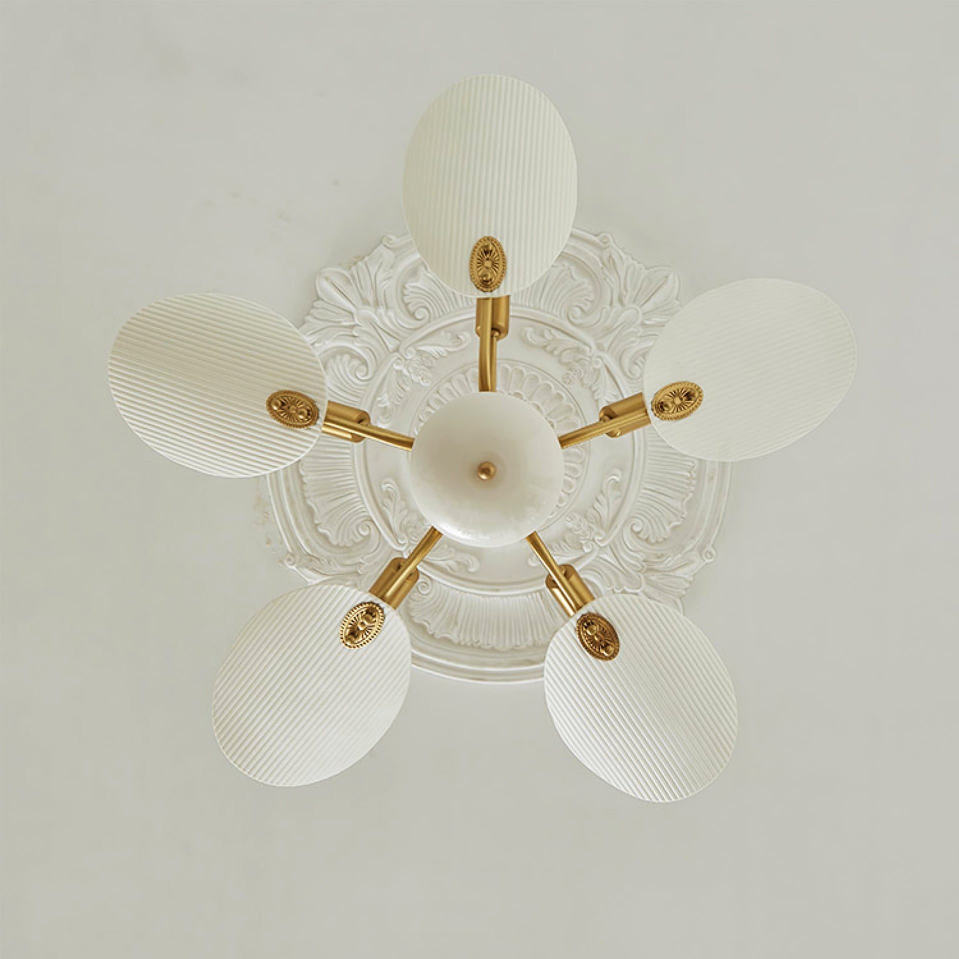 WINCHESTER PORCELAIN LUMINARY