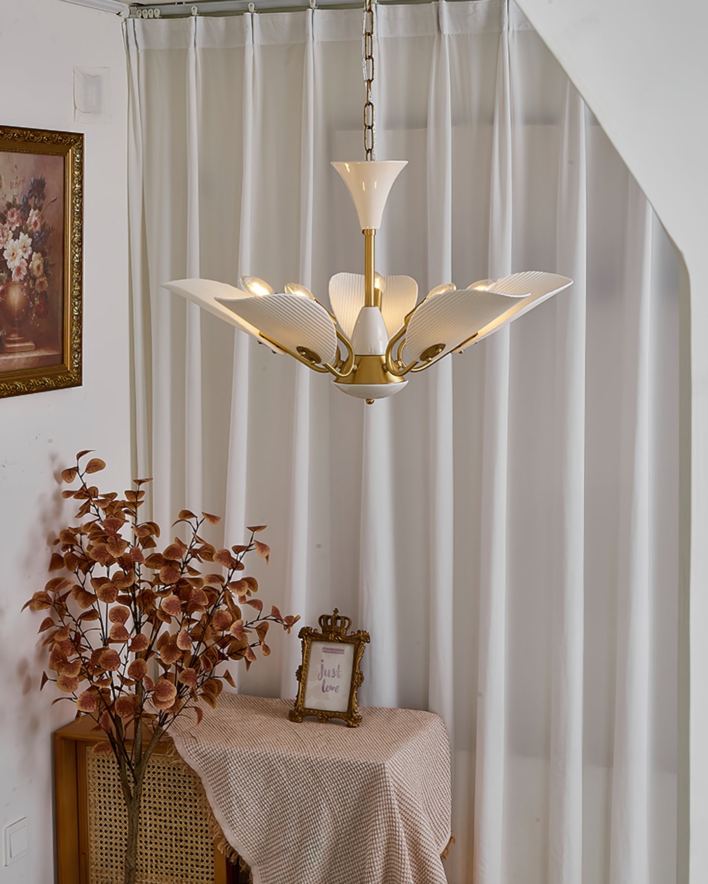 WINCHESTER PORCELAIN LUMINARY