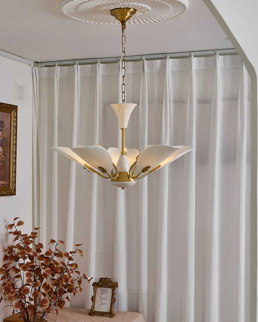 WINCHESTER PORCELAIN LUMINARY