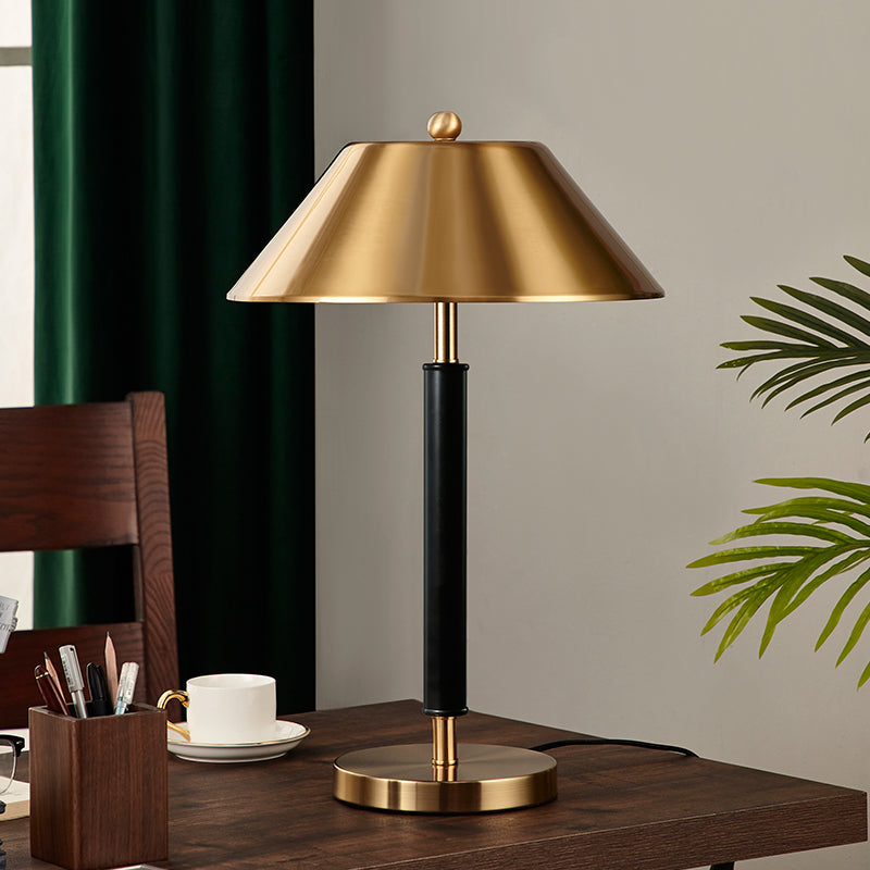 VANDERBILT AURORA LED TABLE LIGHT