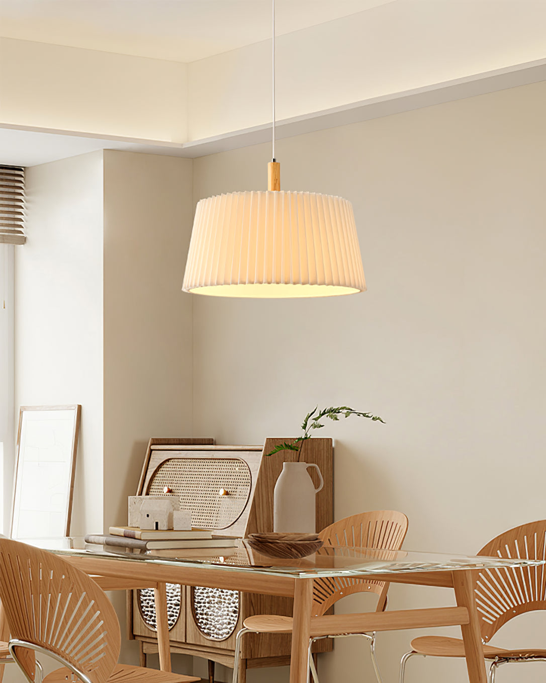 WINTHORPE HANGING GLASS ILLUMINATOR