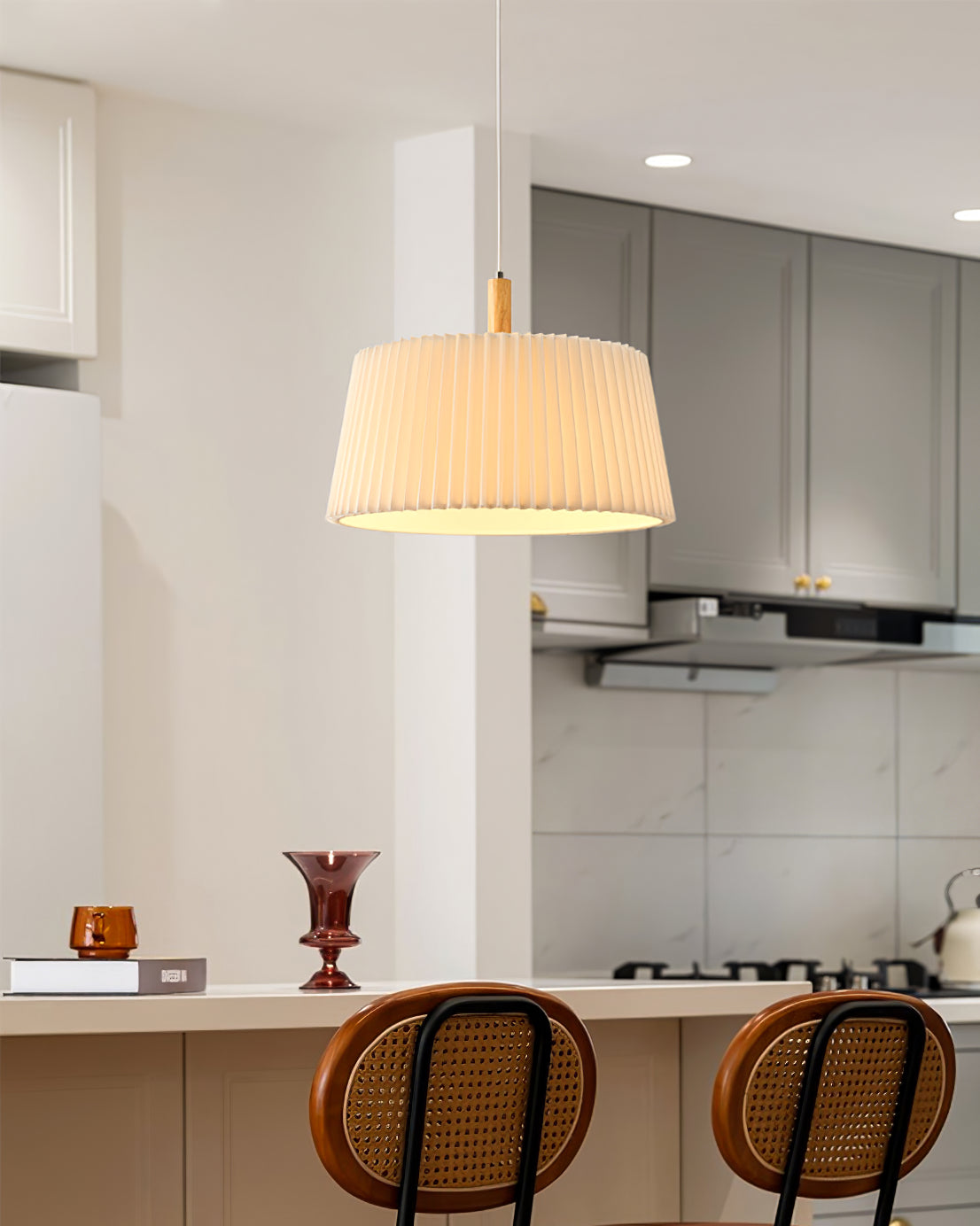 WINTHORPE HANGING GLASS ILLUMINATOR