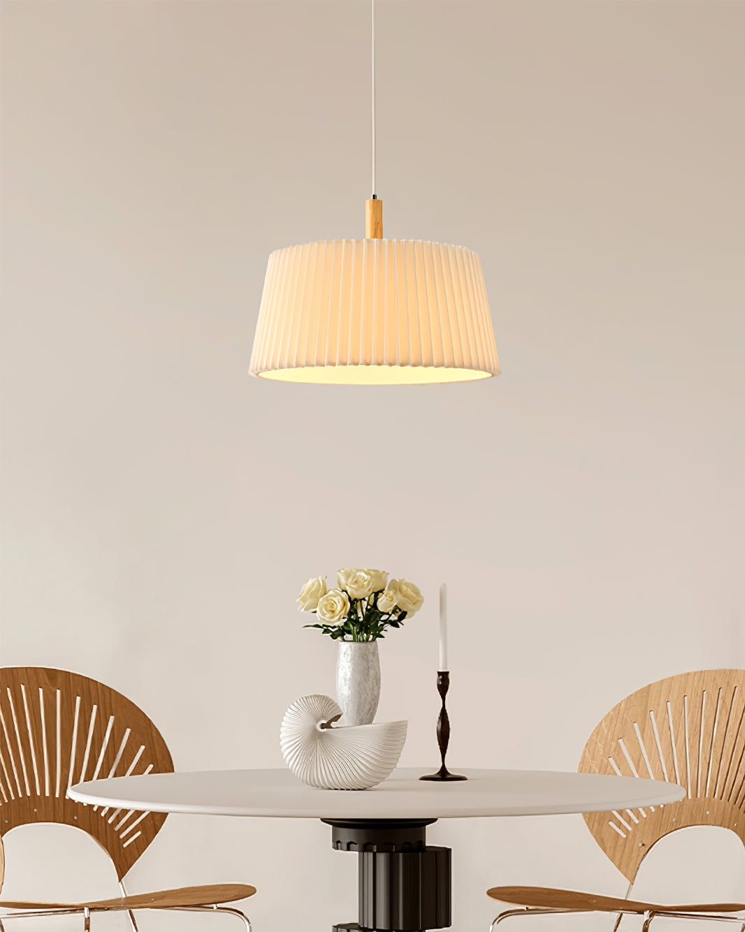WINTHORPE HANGING GLASS ILLUMINATOR