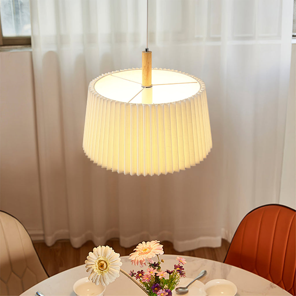 WINTHORPE HANGING GLASS ILLUMINATOR