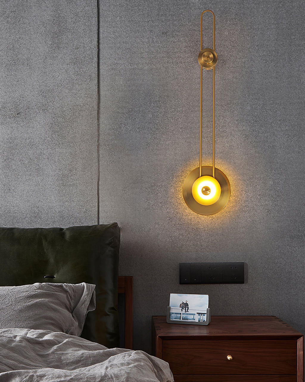ELMINGTON MOONSTONE WALL SCONCE