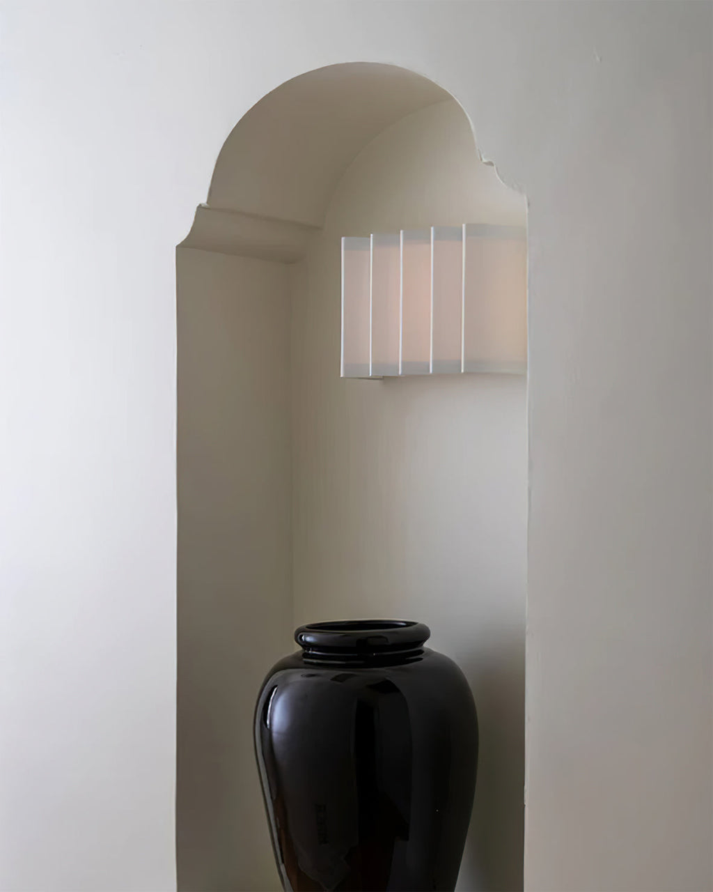 RAVENWOOD STREAMLINE WALL SCONCE