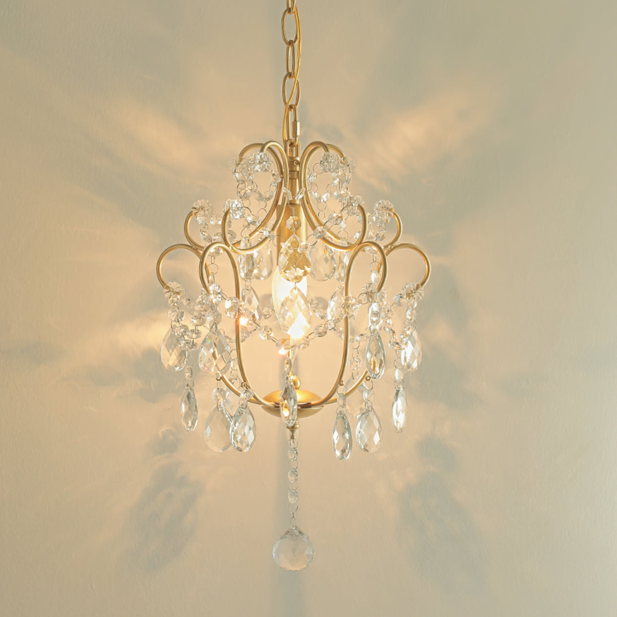 WINTHROP CRYSTAL EMBELLISHED HANGING LANTERN