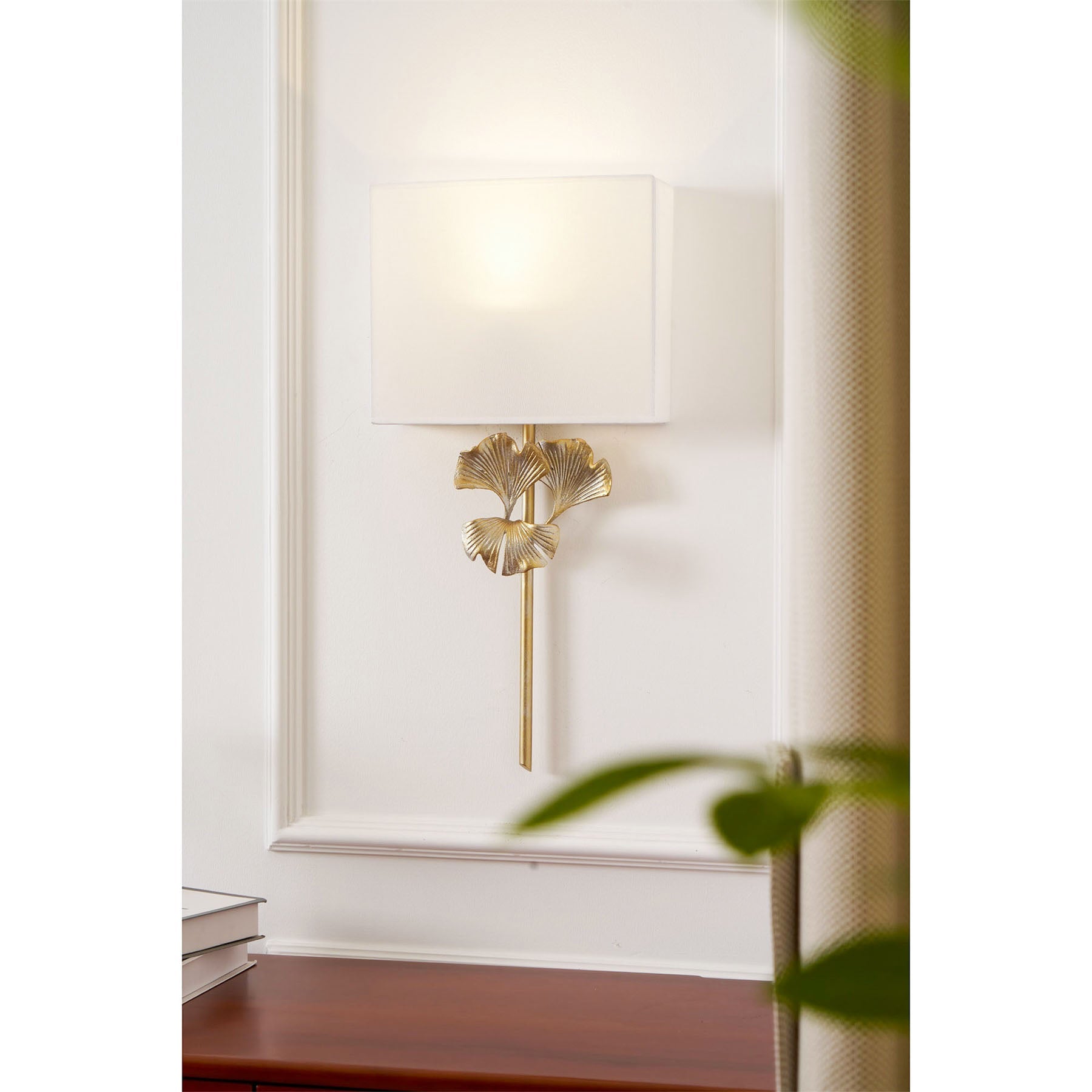 WINDSOR FOLIAGE VINTAGE WALL SCONCE