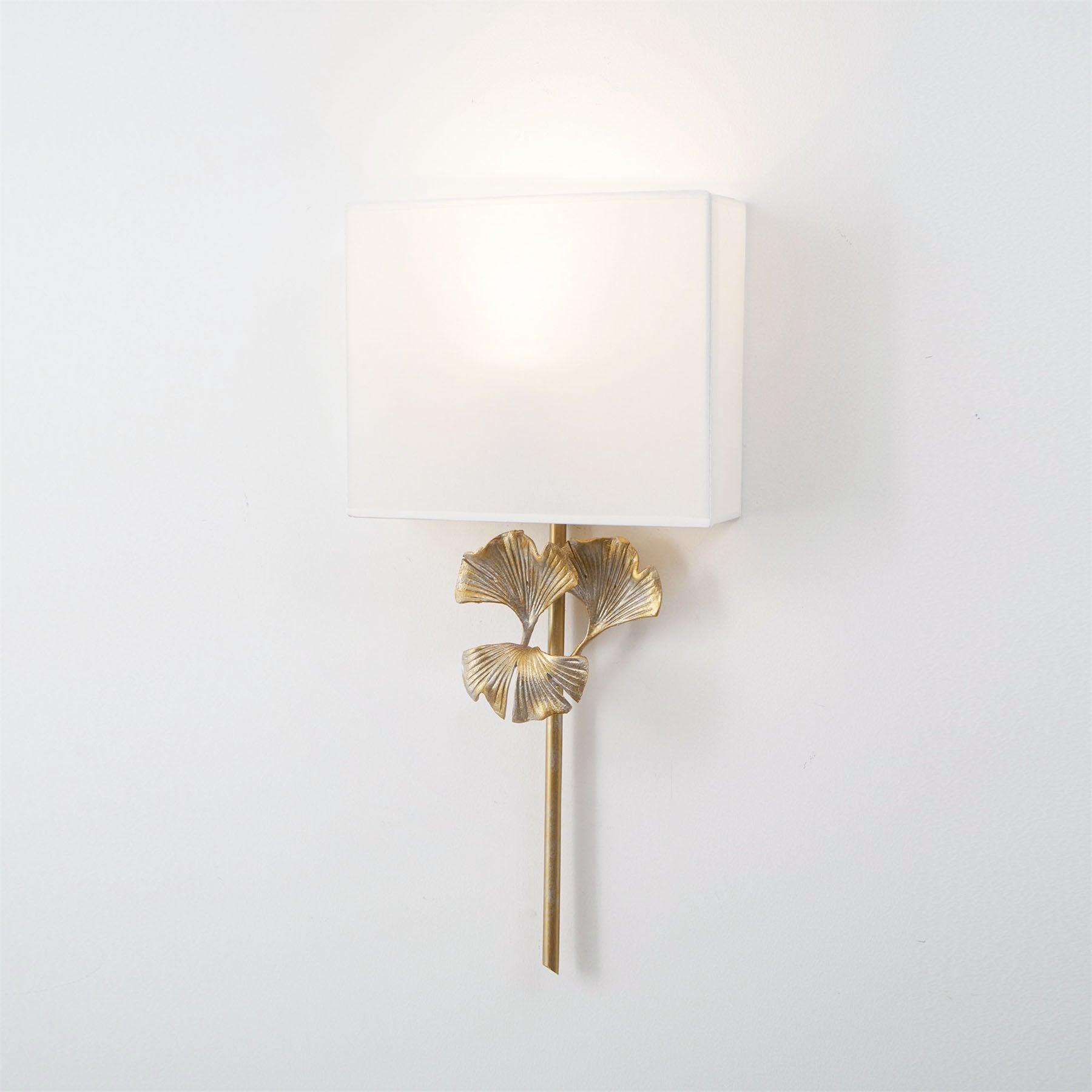 WINDSOR FOLIAGE VINTAGE WALL SCONCE