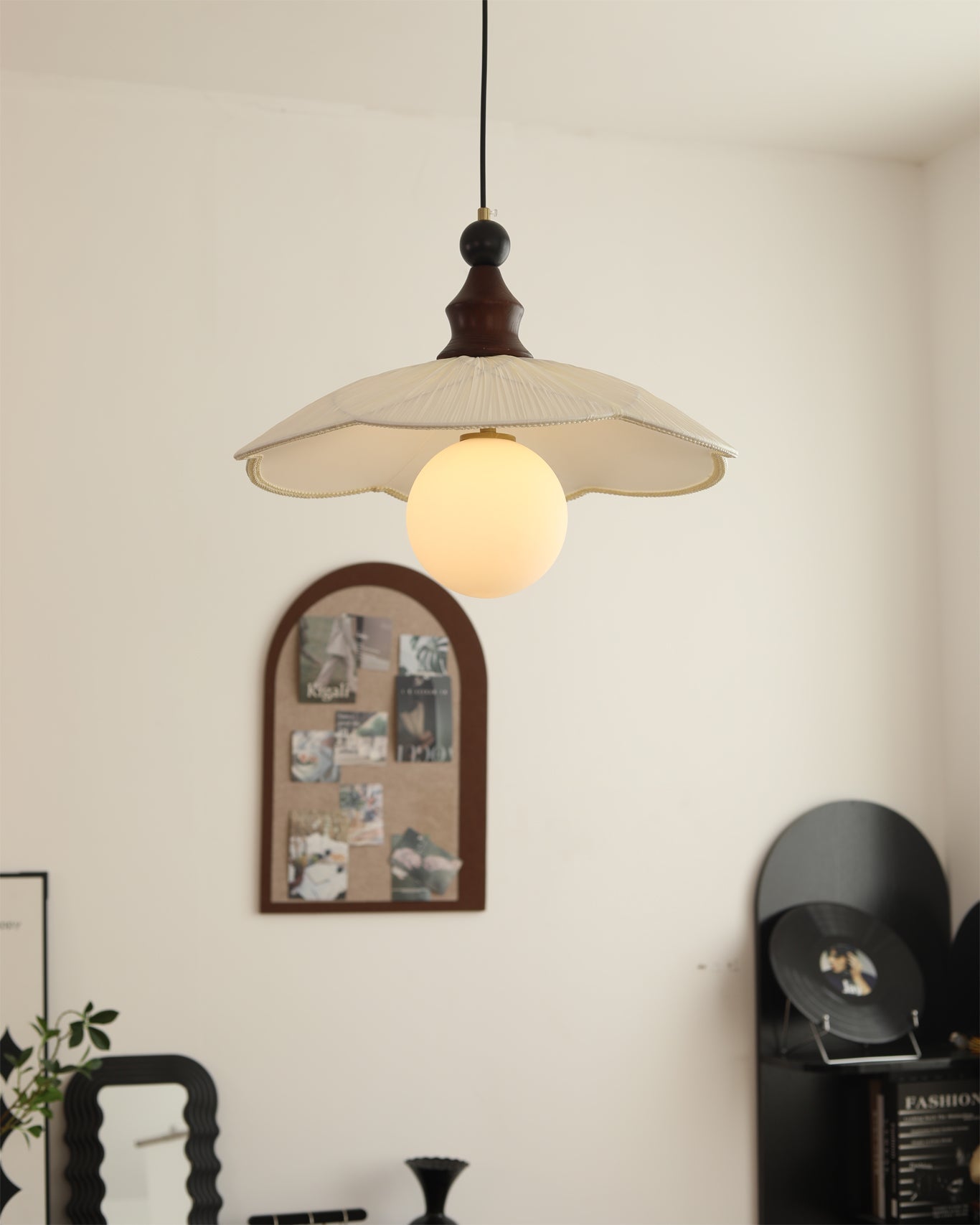 BRIDGEMAN CRYSTAL DROP PENDANT LIGHT