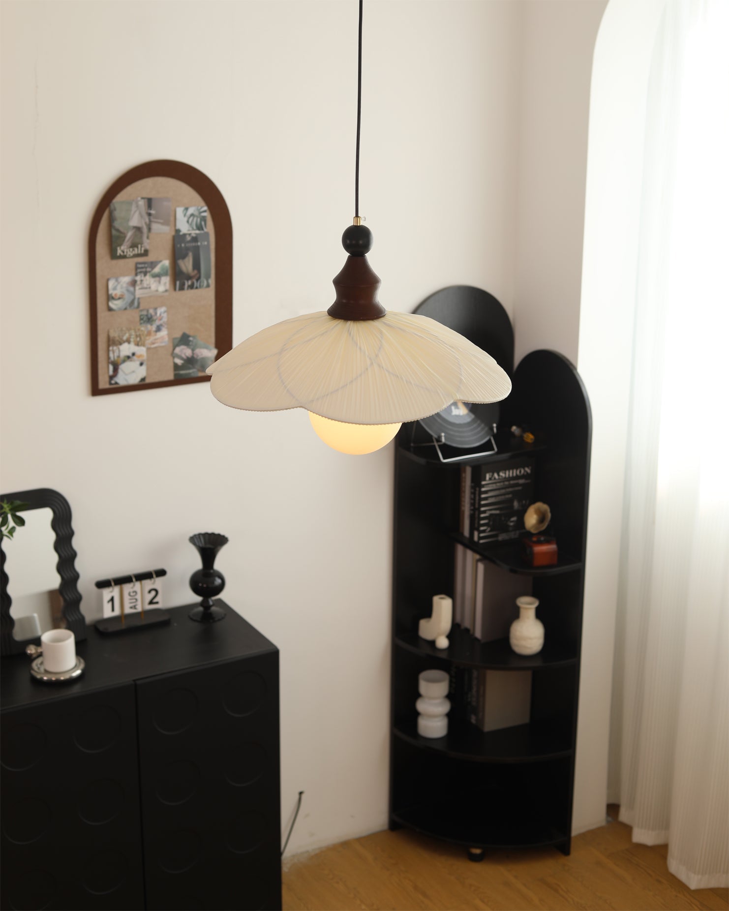 BRIDGEMAN CRYSTAL DROP PENDANT LIGHT
