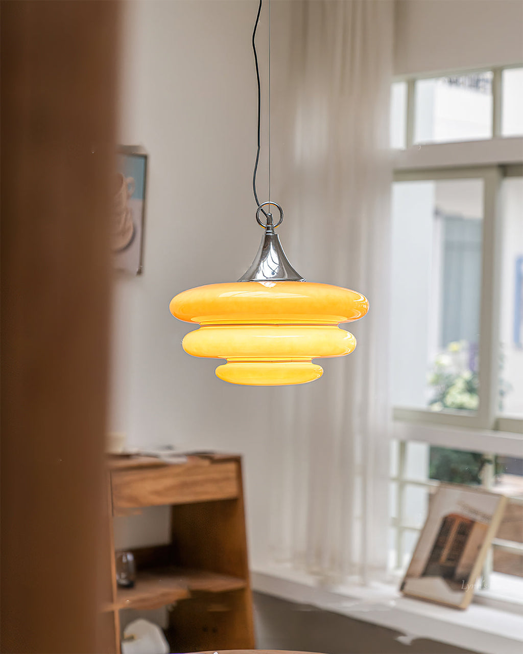 RAVENWOOD AMBER GLOW HANGING LANTERN