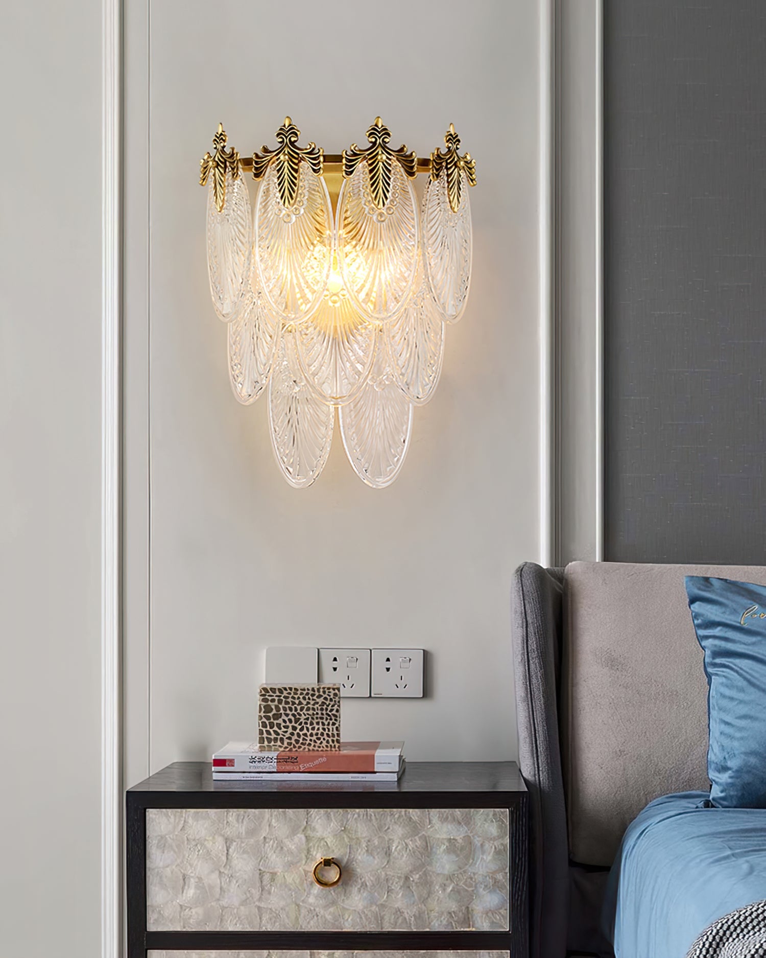 FELSTED VINTAGE BRASS WALL SCONCE
