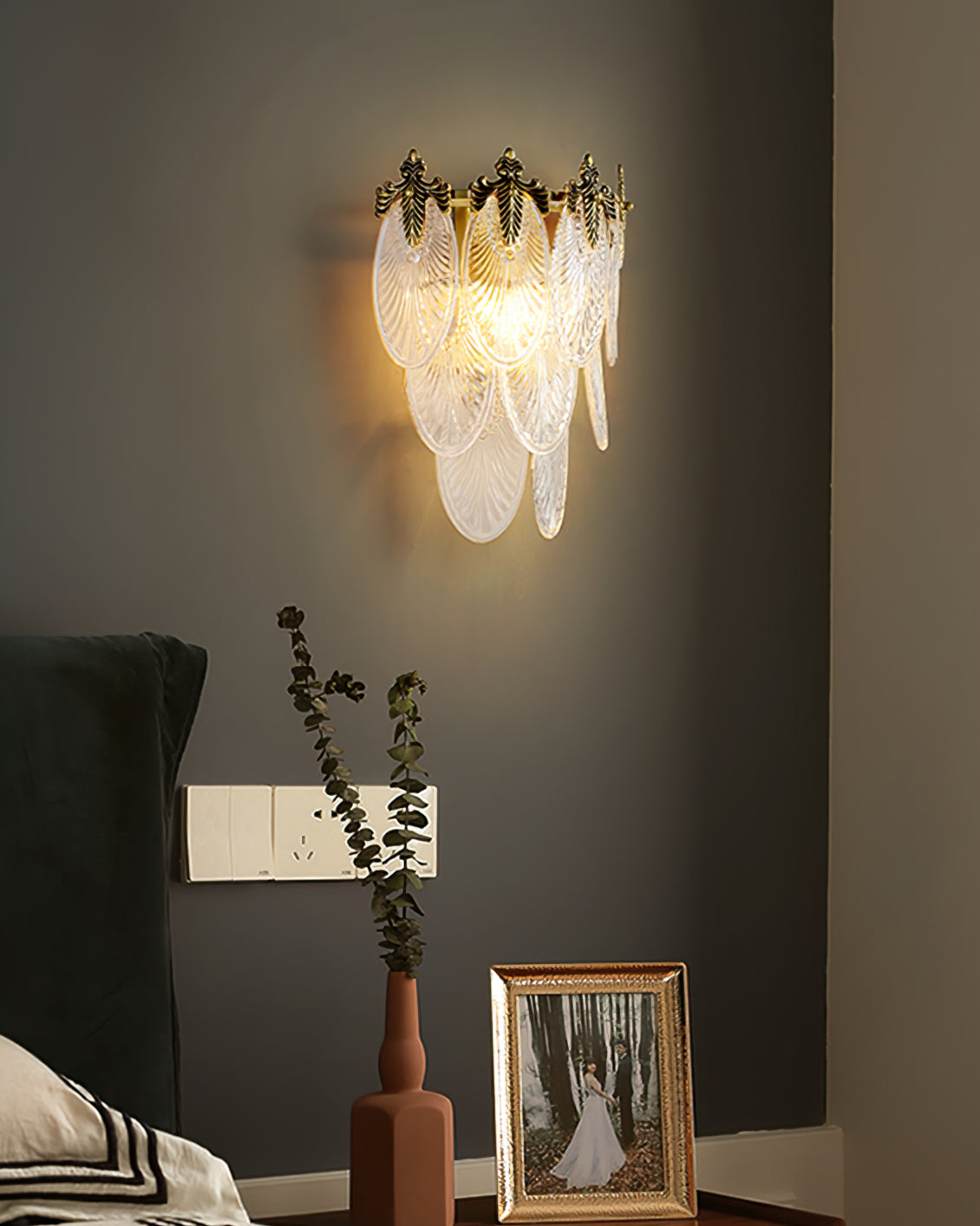 FELSTED VINTAGE BRASS WALL SCONCE