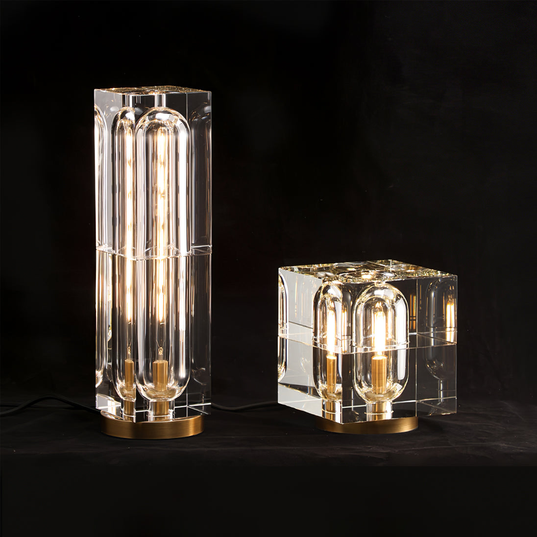 WINTHROP CRYSTAL GLOBE TABLE LAMP