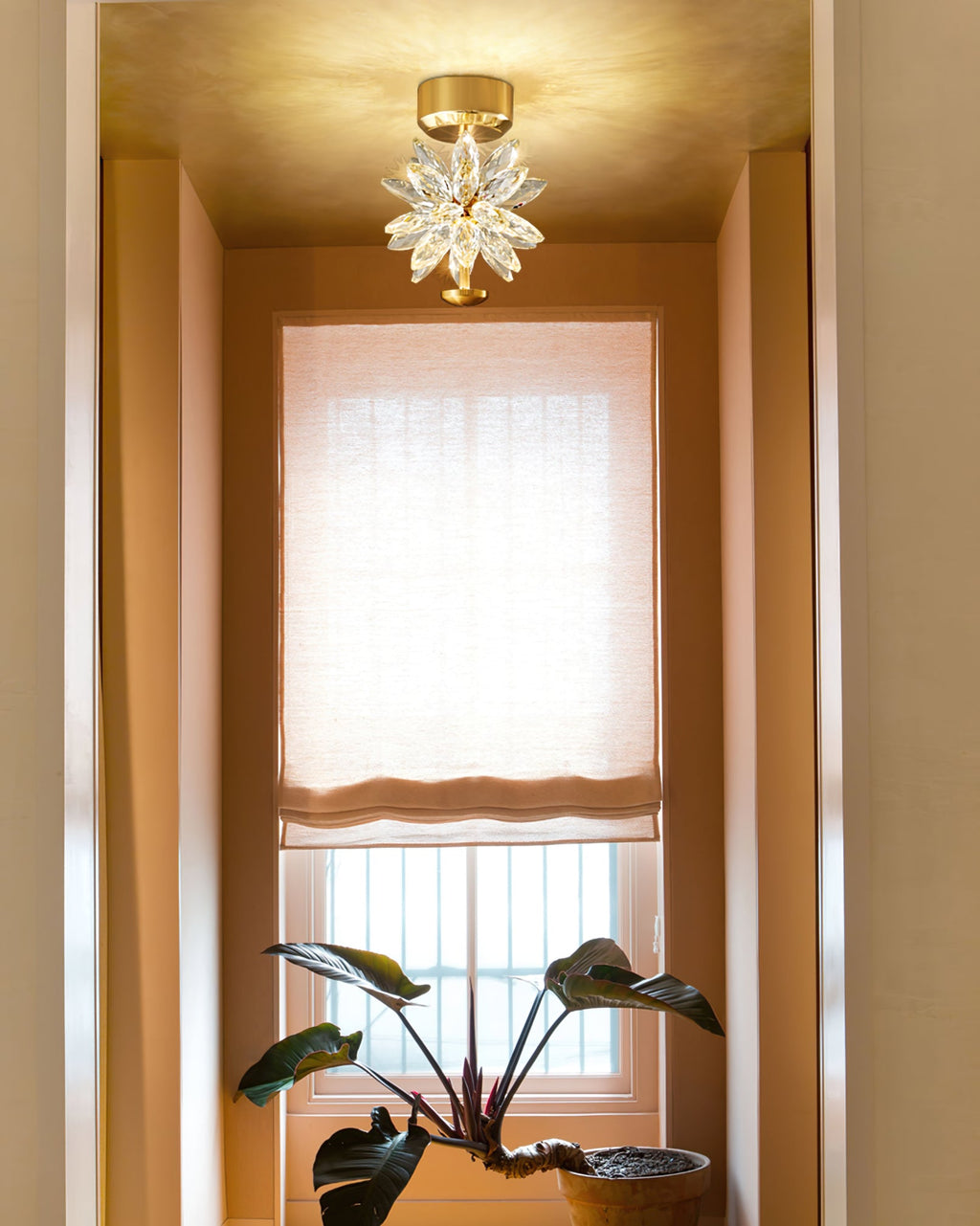ISLA PETAL INSPIRATION CEILING LIGHT