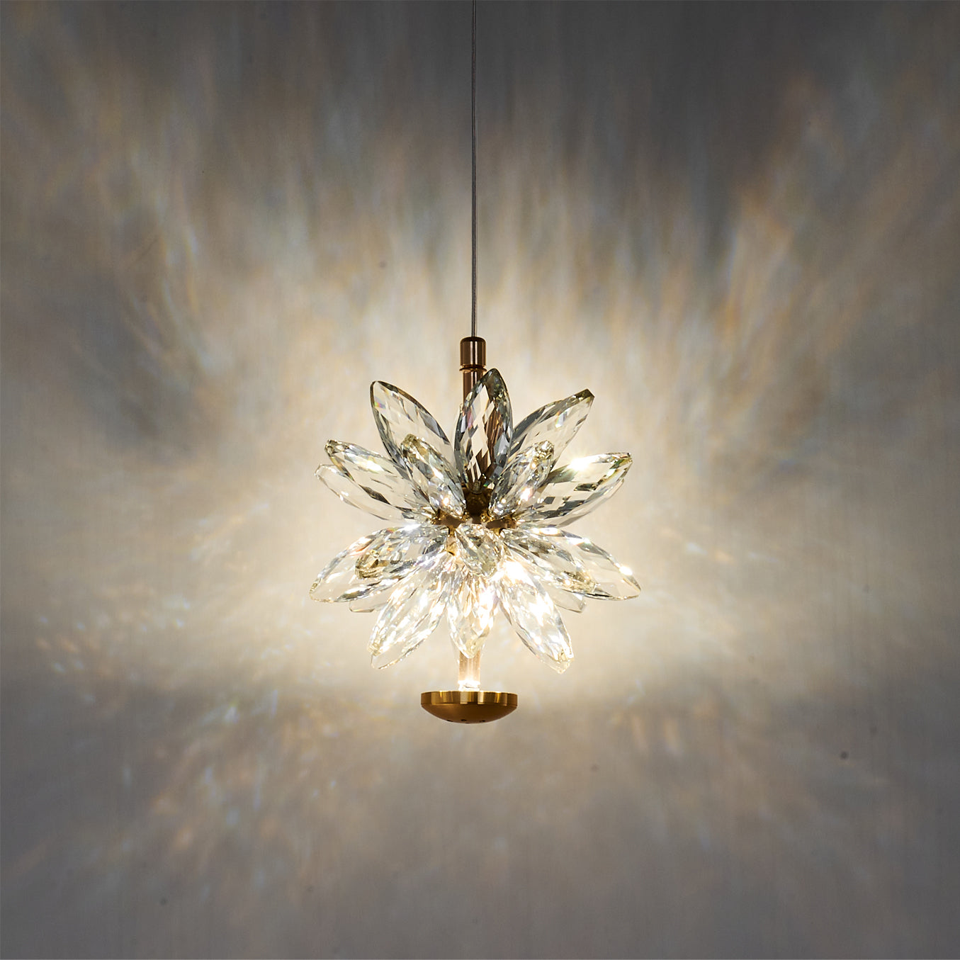 THISTLEDOWN BLOOMING LIGHT PENDANT