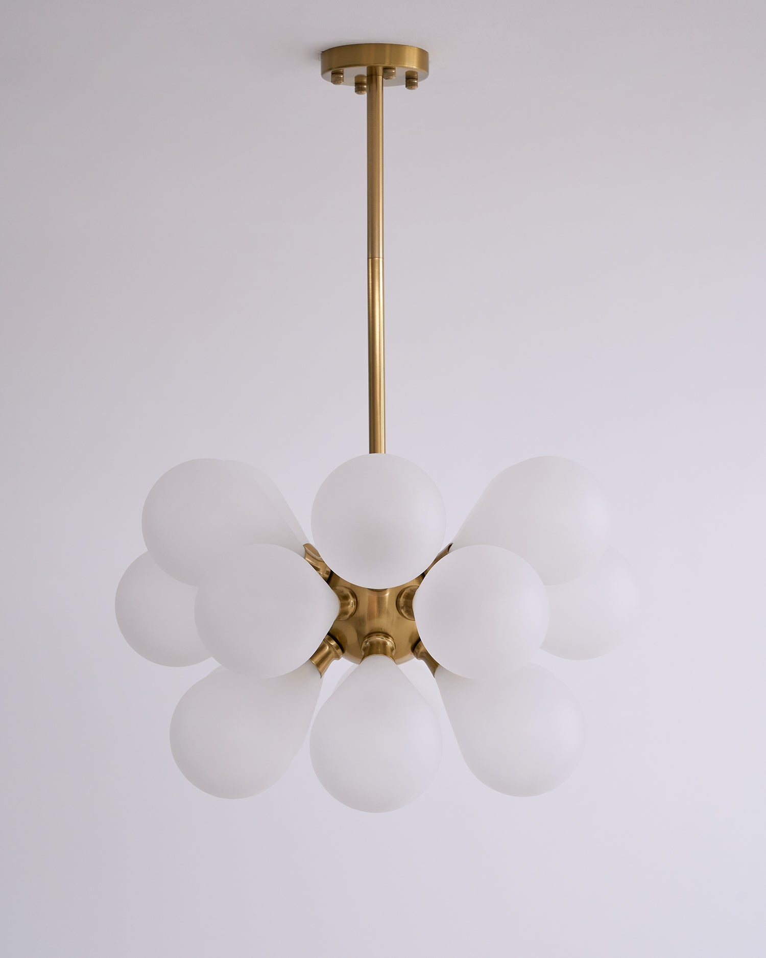 MONTGOMERY GLOBE HANGING LIGHT