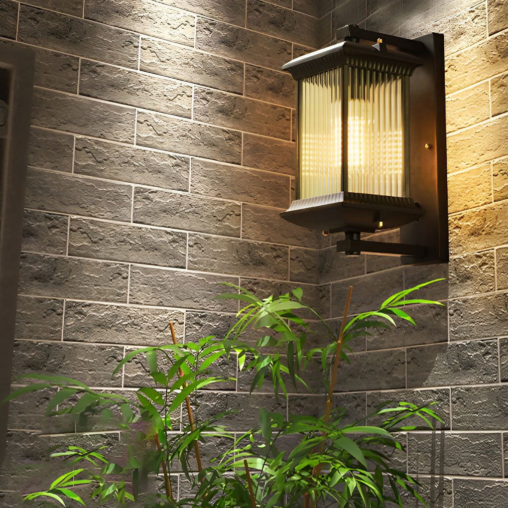 BRACKENBURY RUSTIC GLASS ENCASED OUTDOOR SCONCE