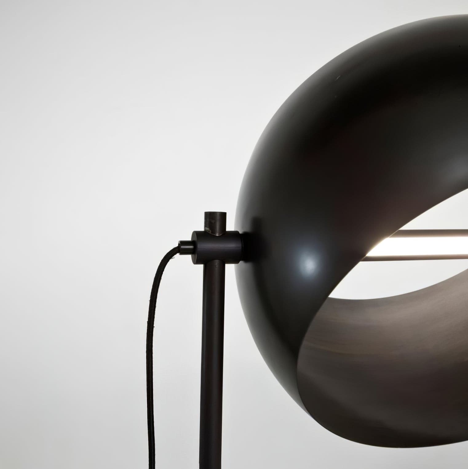 WINDSOR ORB ILLUMINATOR