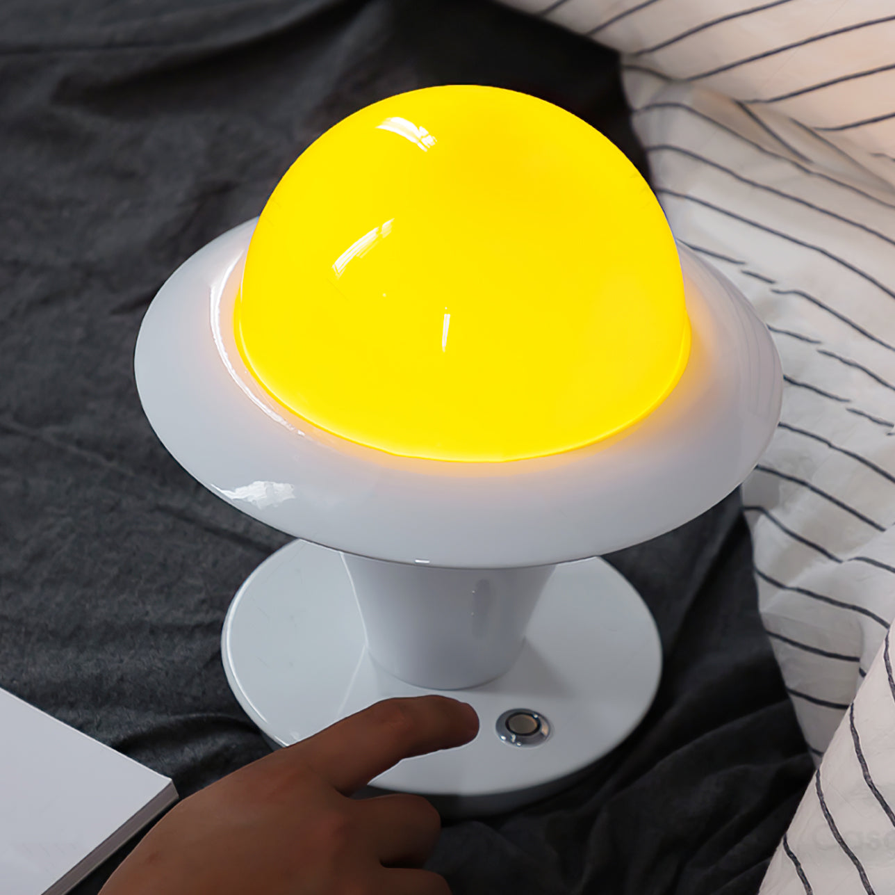 BEAUMONT LUMINOUS ORB TABLE LIGHT