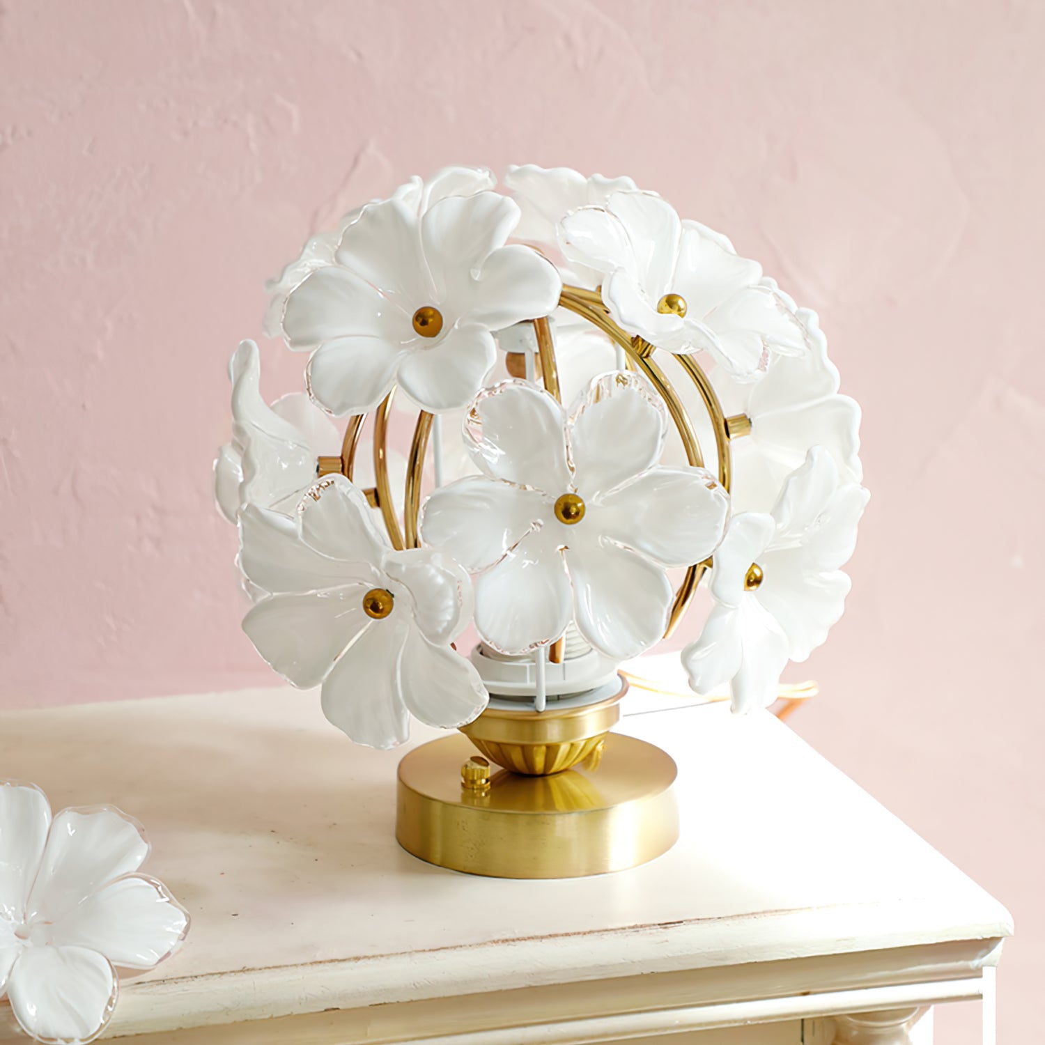 FLORENTINE PETAL ILLUMINATOR