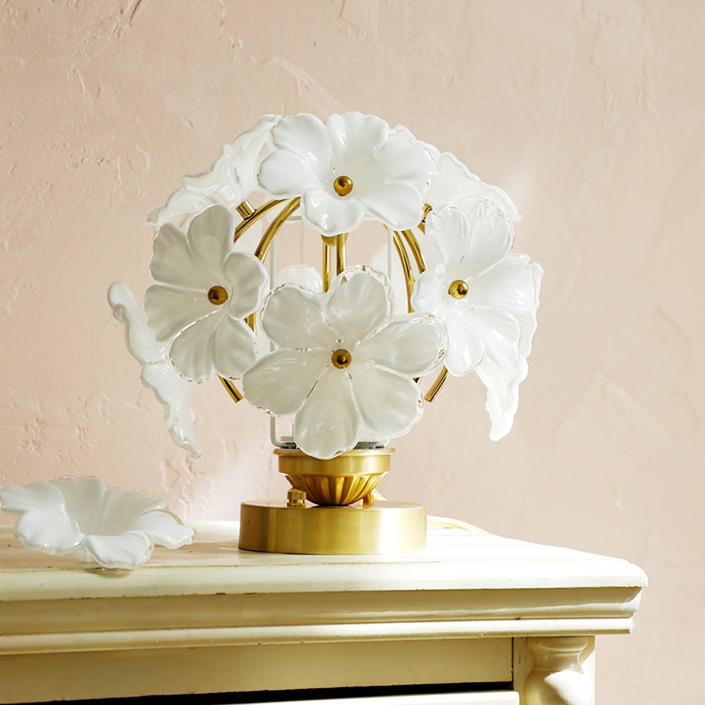 FLORENTINE PETAL ILLUMINATOR