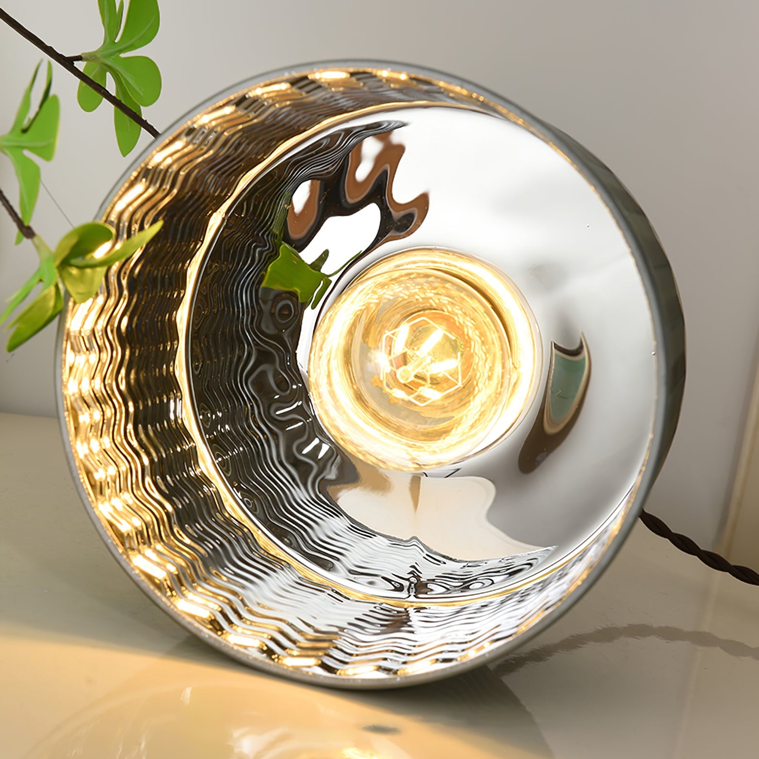 VERDANT GLEAM GLASS HANGING LANTERN