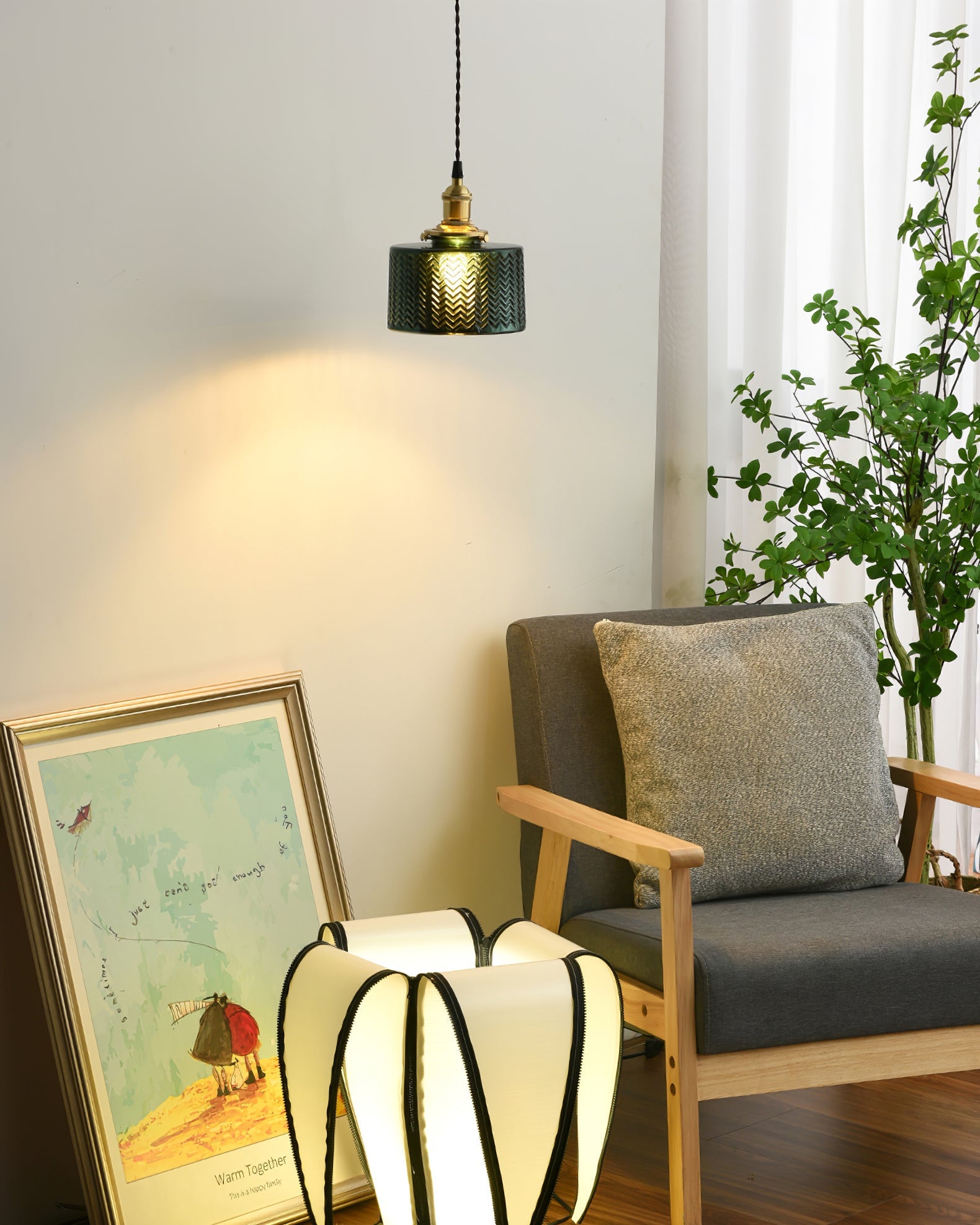 VERDANT GLEAM GLASS HANGING LANTERN