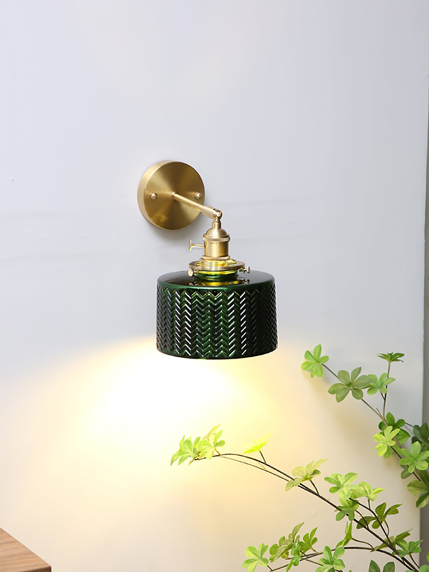 VERDANT HOLLOW GLASS WALL SCONCE
