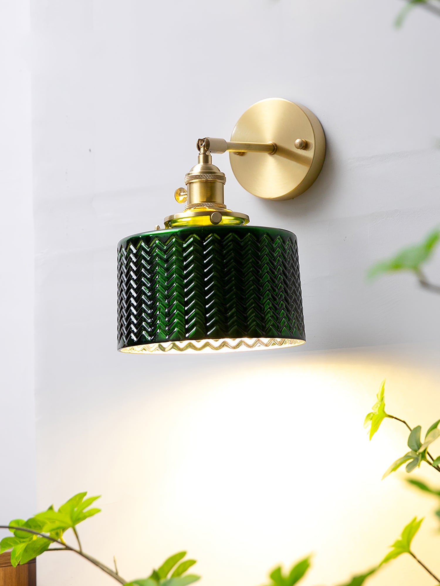VERDANT HOLLOW GLASS WALL SCONCE