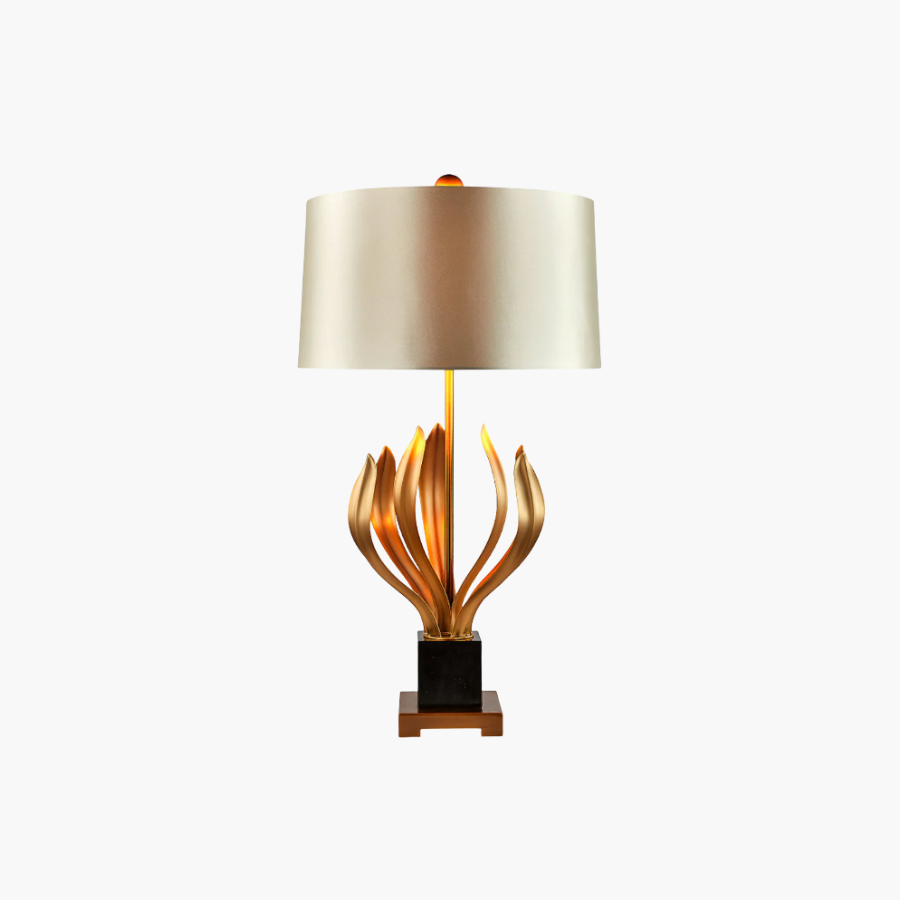 WINTHORPE RUSTIC METAL SHADE LAMP