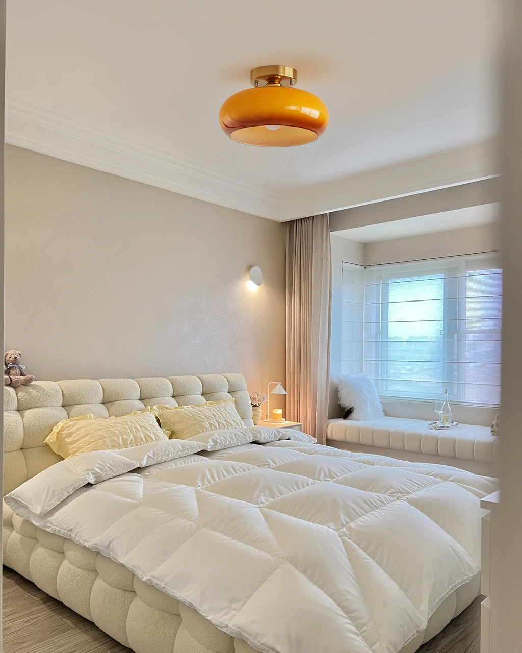 WINTHROP LUMINAIRE WITH ARTISAN GLASS SHADE
