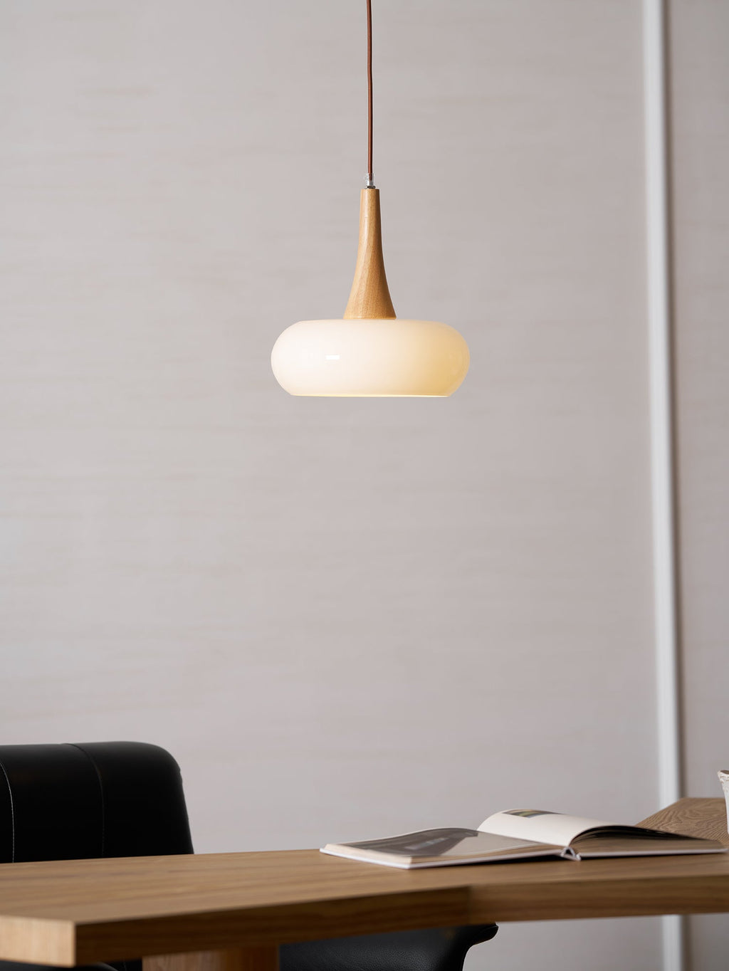 WINDSOR GLAZED CERAMIC PENDANT LUMINAIRE
