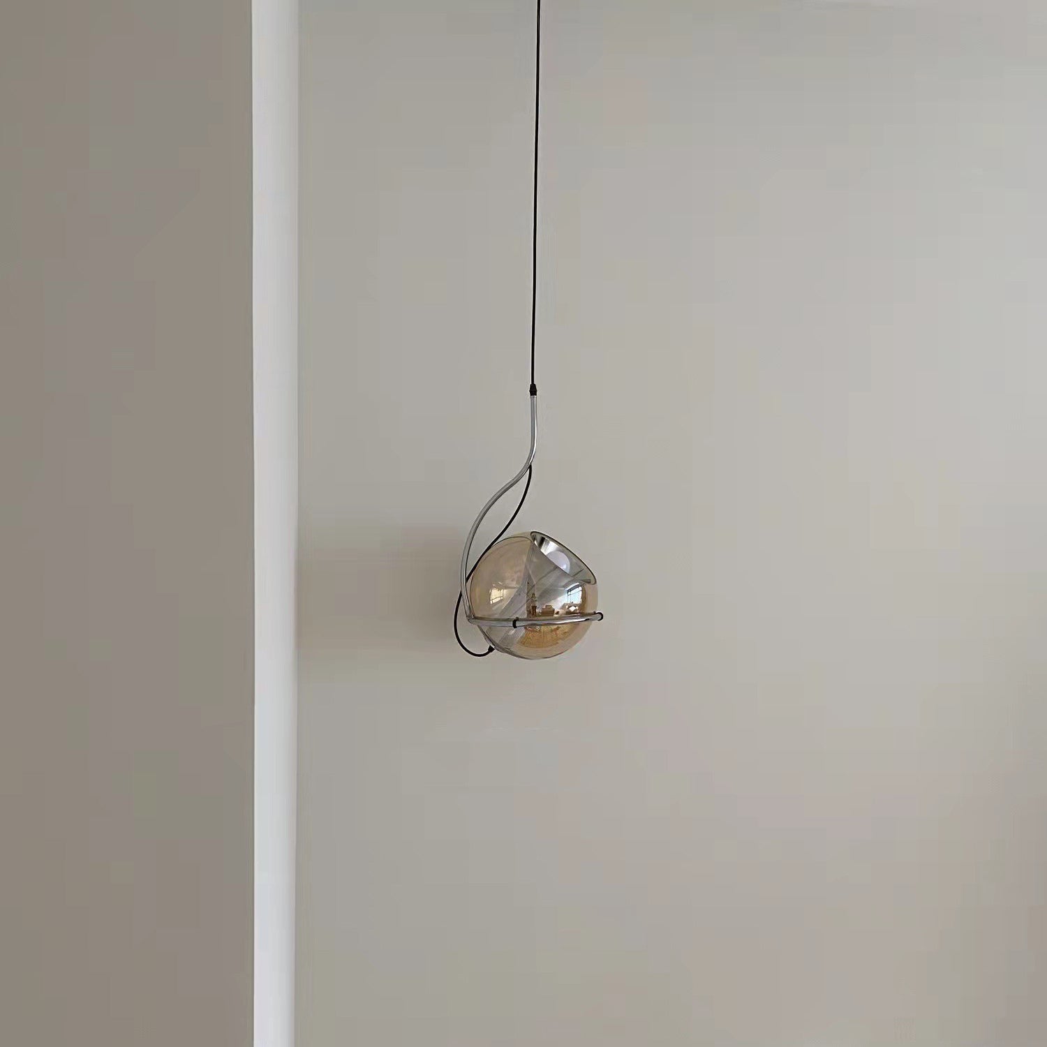 WINTHROP AURORA CIRCLE HANGING LIGHT