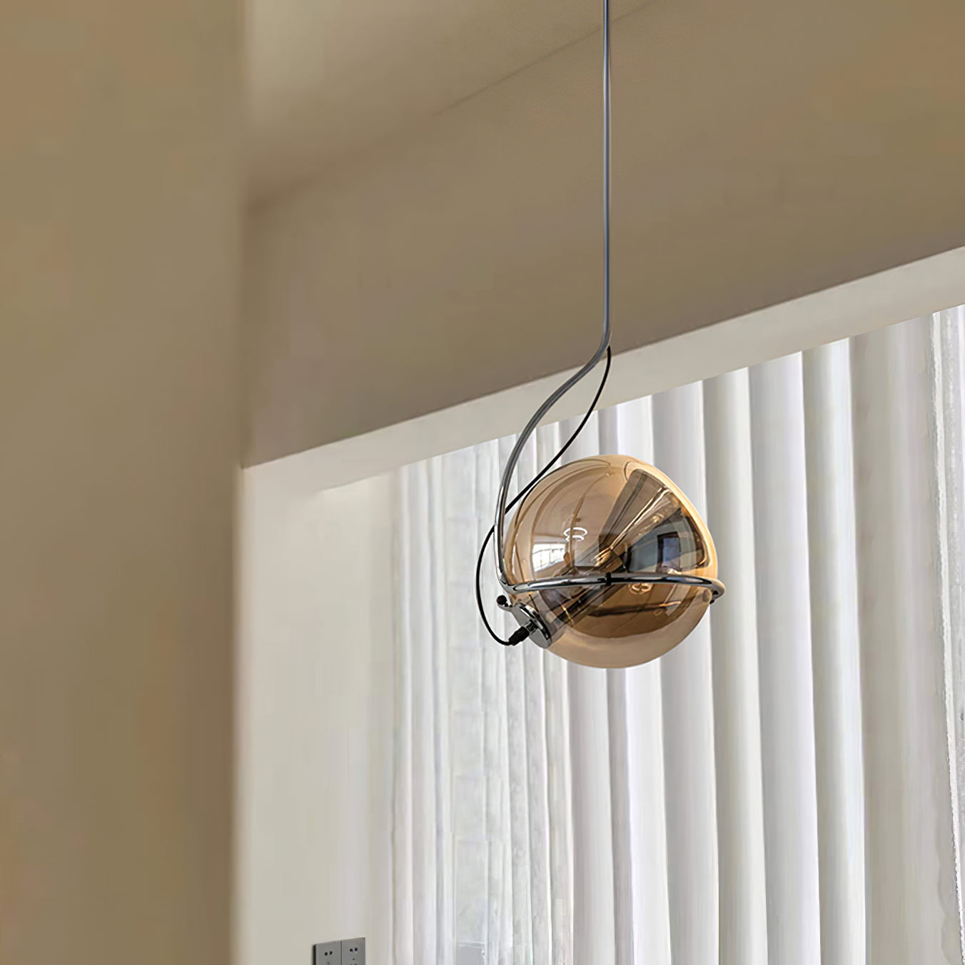 WINTHROP AURORA CIRCLE HANGING LIGHT
