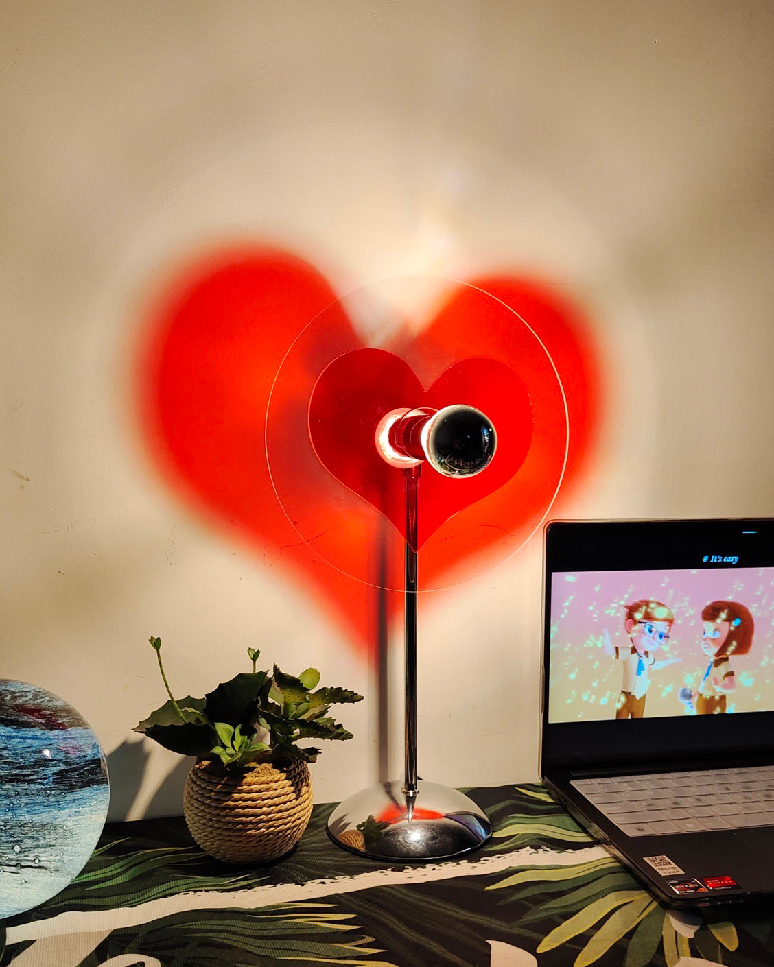 HEATHCLIFF HEARTFELT ILLUMINATION LAMP