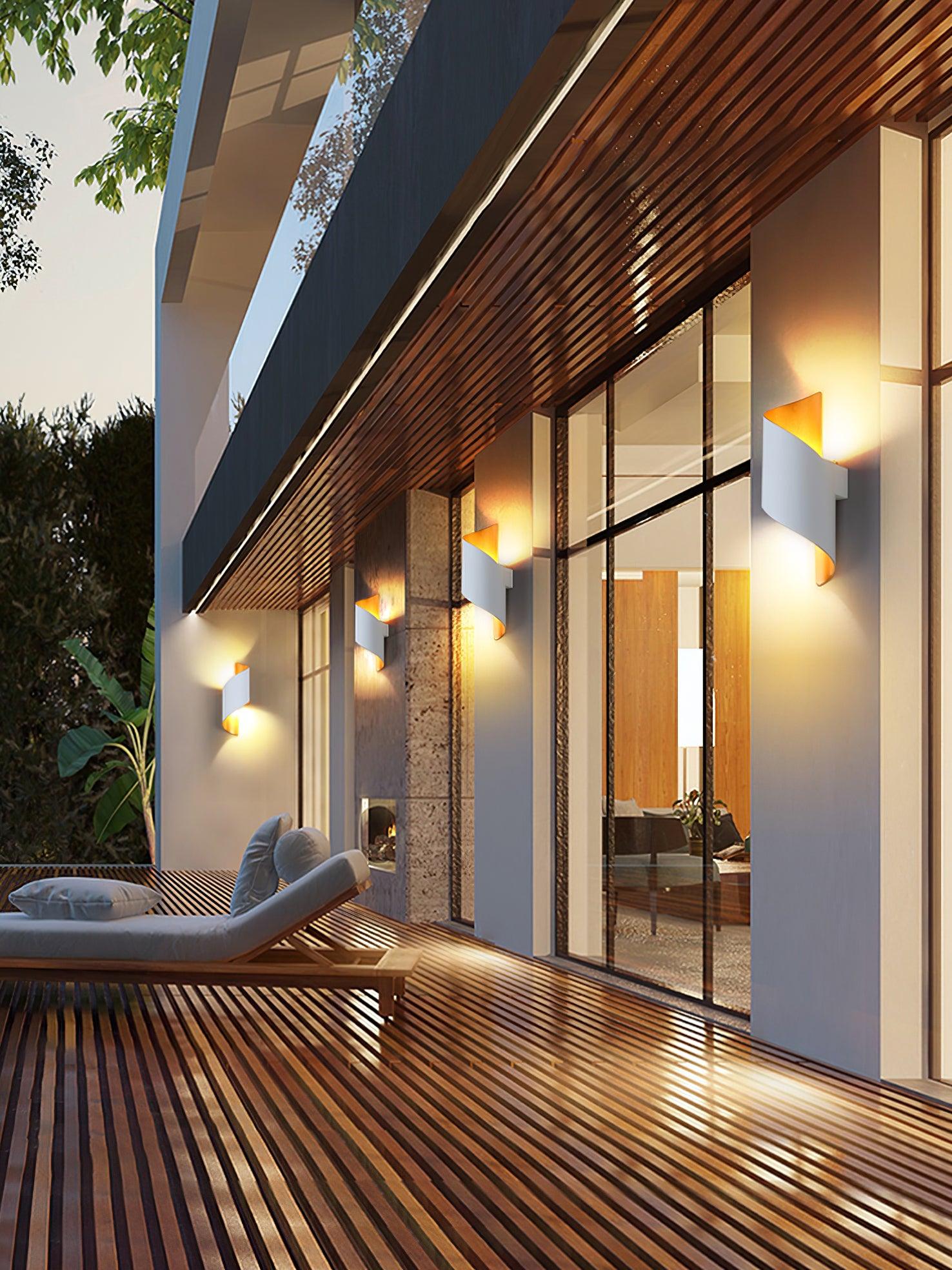 RAVENSDALE SPIRAL WALL ILLUMINATOR