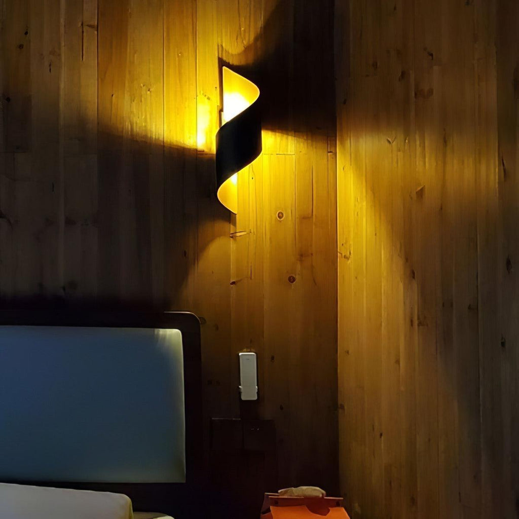 RAVENSDALE SPIRAL WALL ILLUMINATOR