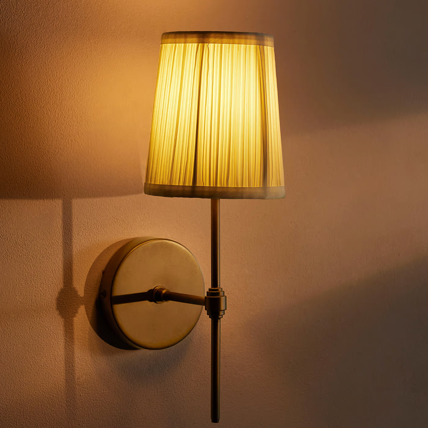 Ravenscroft Lantern Wall Sconce
