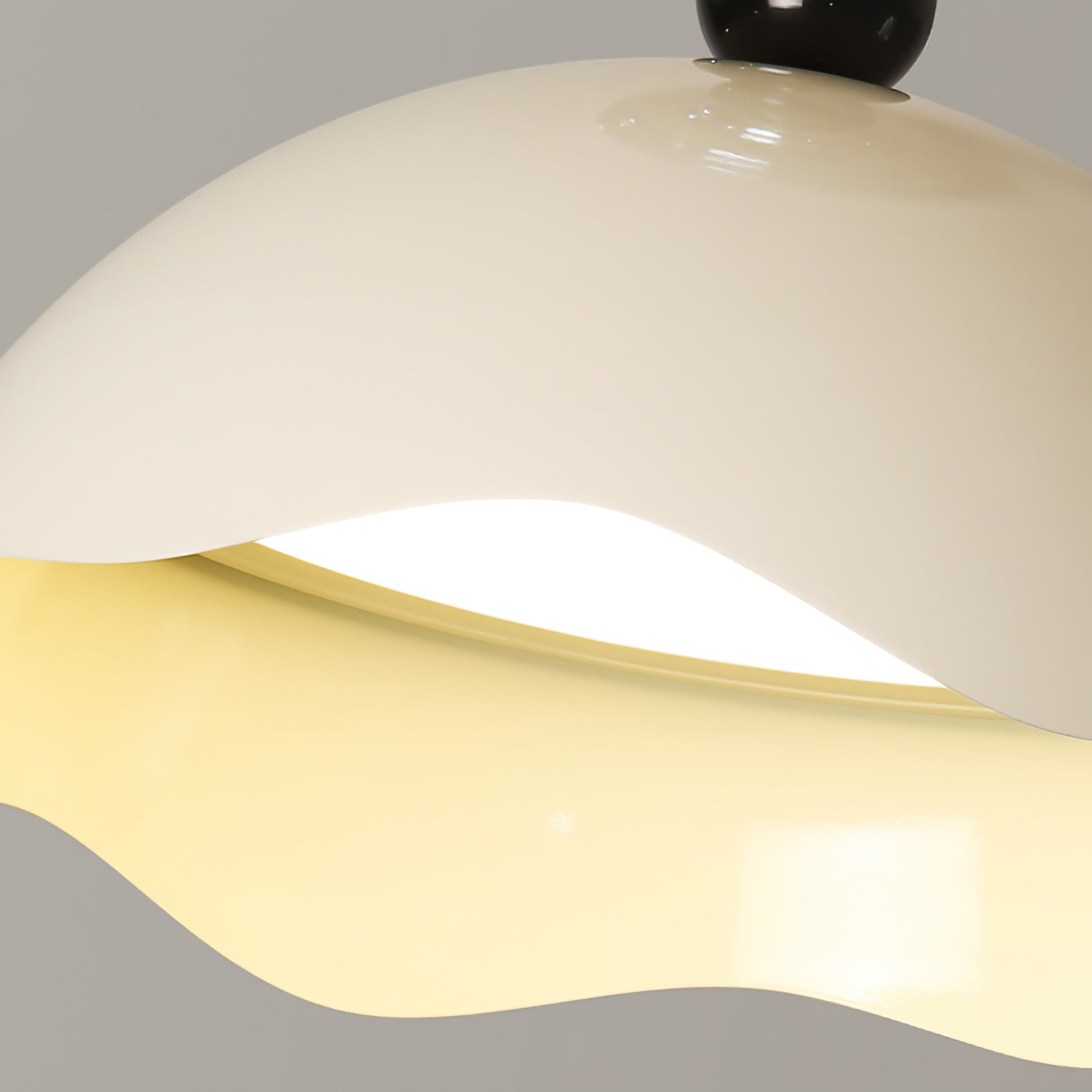 CHARLESTON AMBER GLASS HANGING LANTERN
