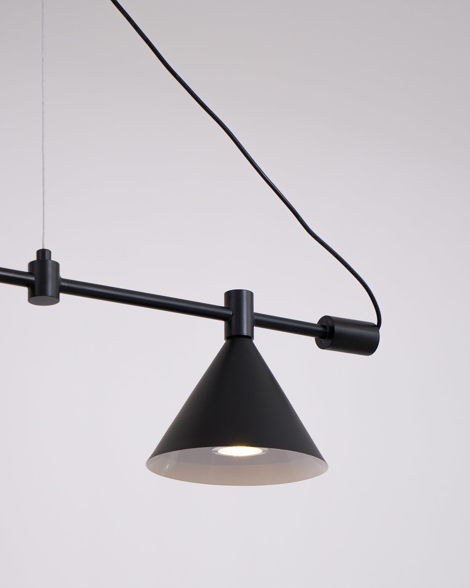 CHALFONT MODERN STRAIGHT LINE PENDANT LIGHT