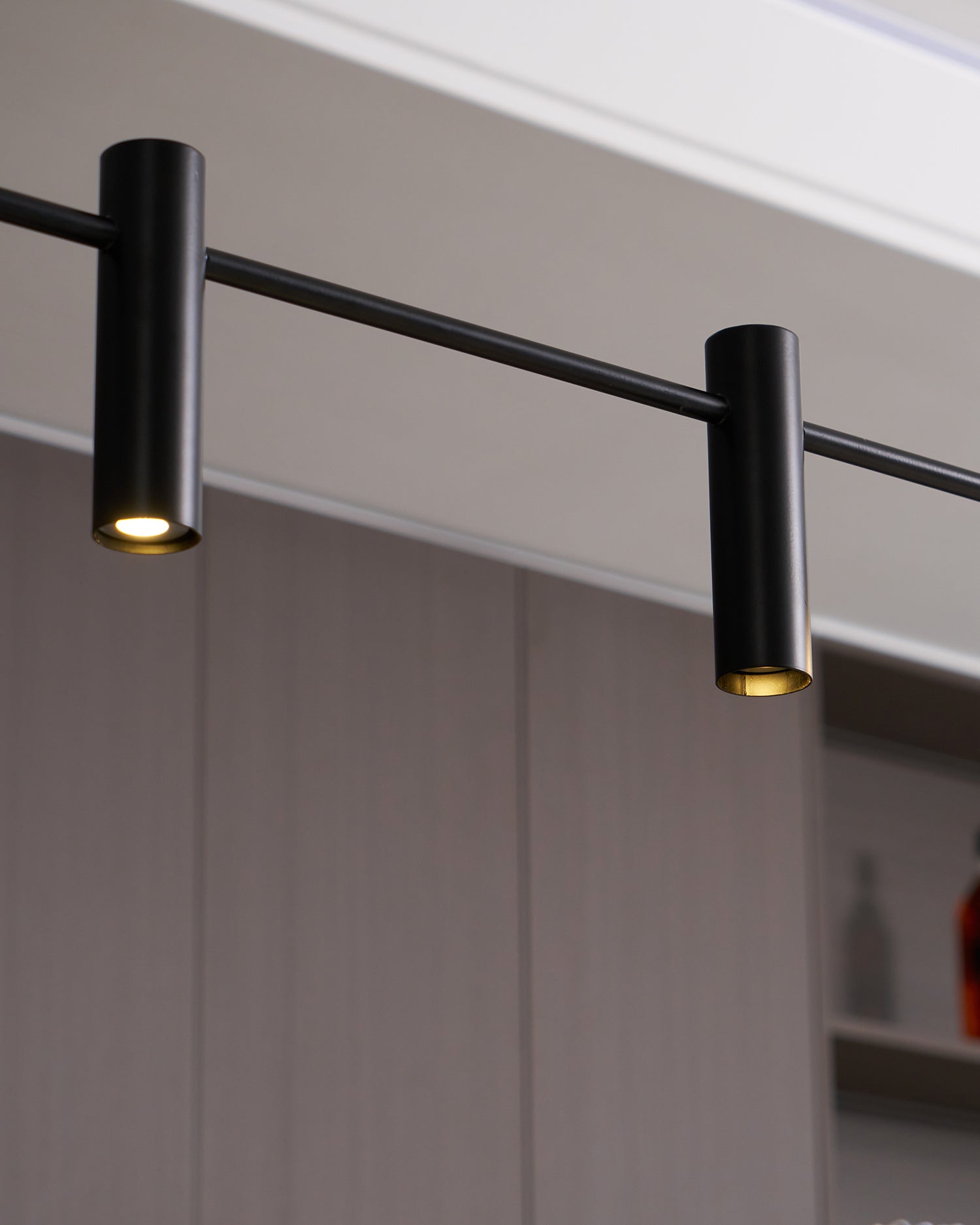 CHALFONT MODERN STRAIGHT LINE PENDANT LIGHT